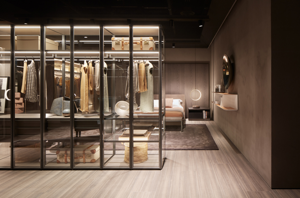 Gliss Master closet by Vincent Van Duysen 