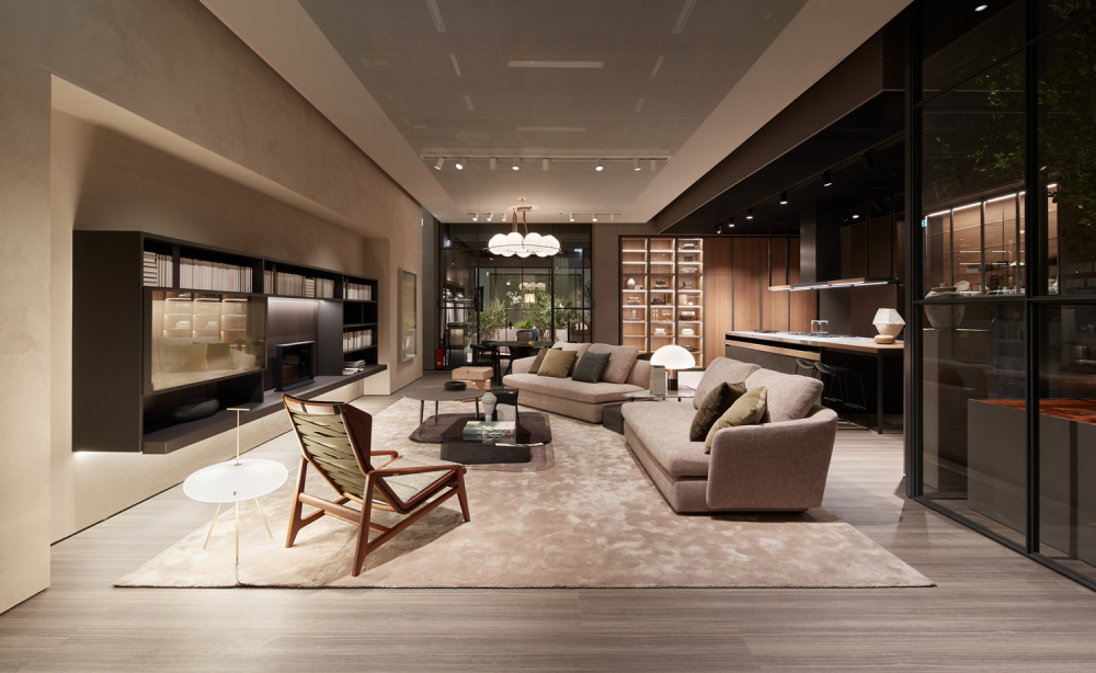 D.156.3 armchair by Gio Ponti and Sloane sofa by Molteni&C R&D