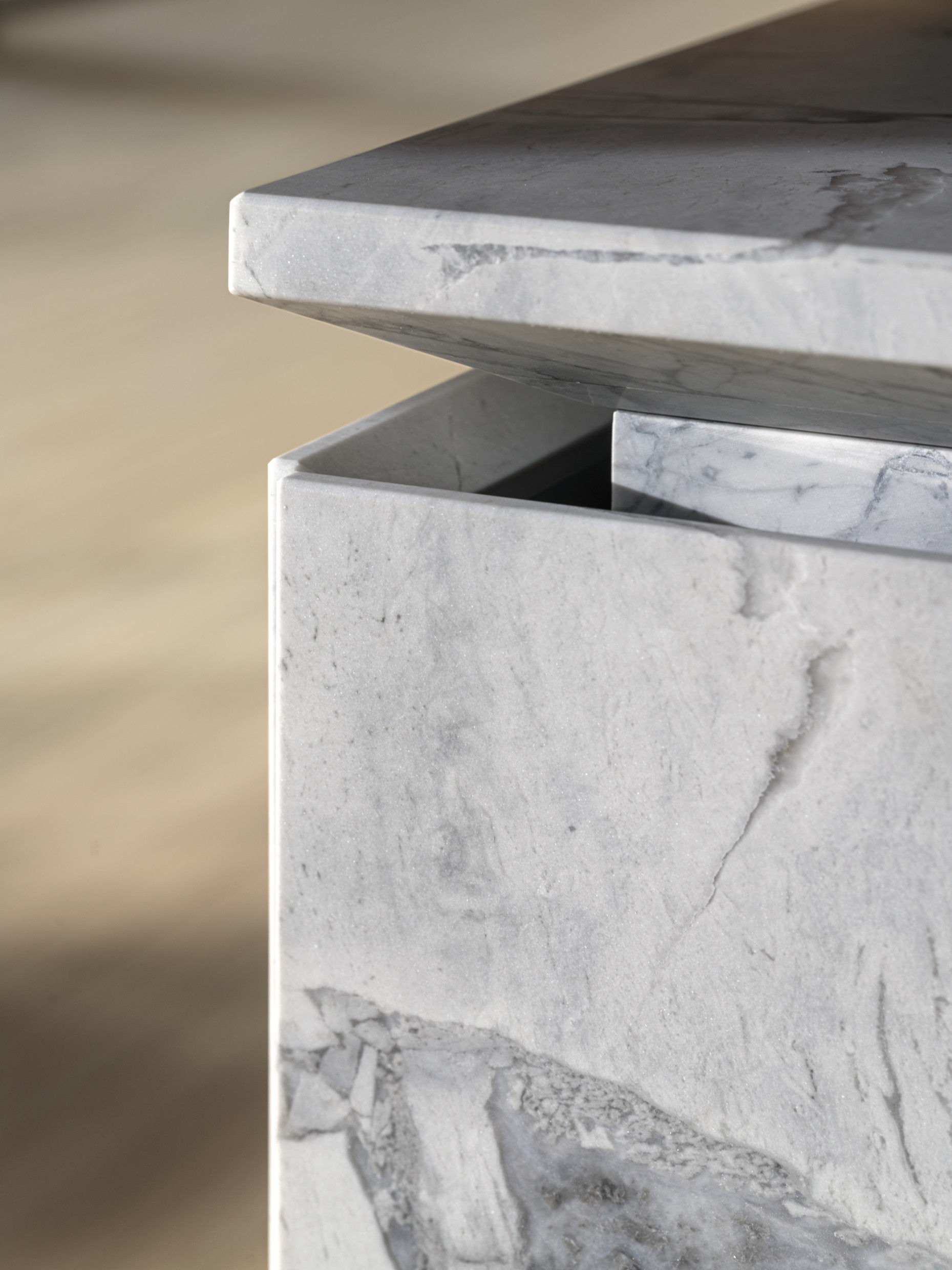 Details showcasing Molteni&C Kitchen’s technical mastery of marble