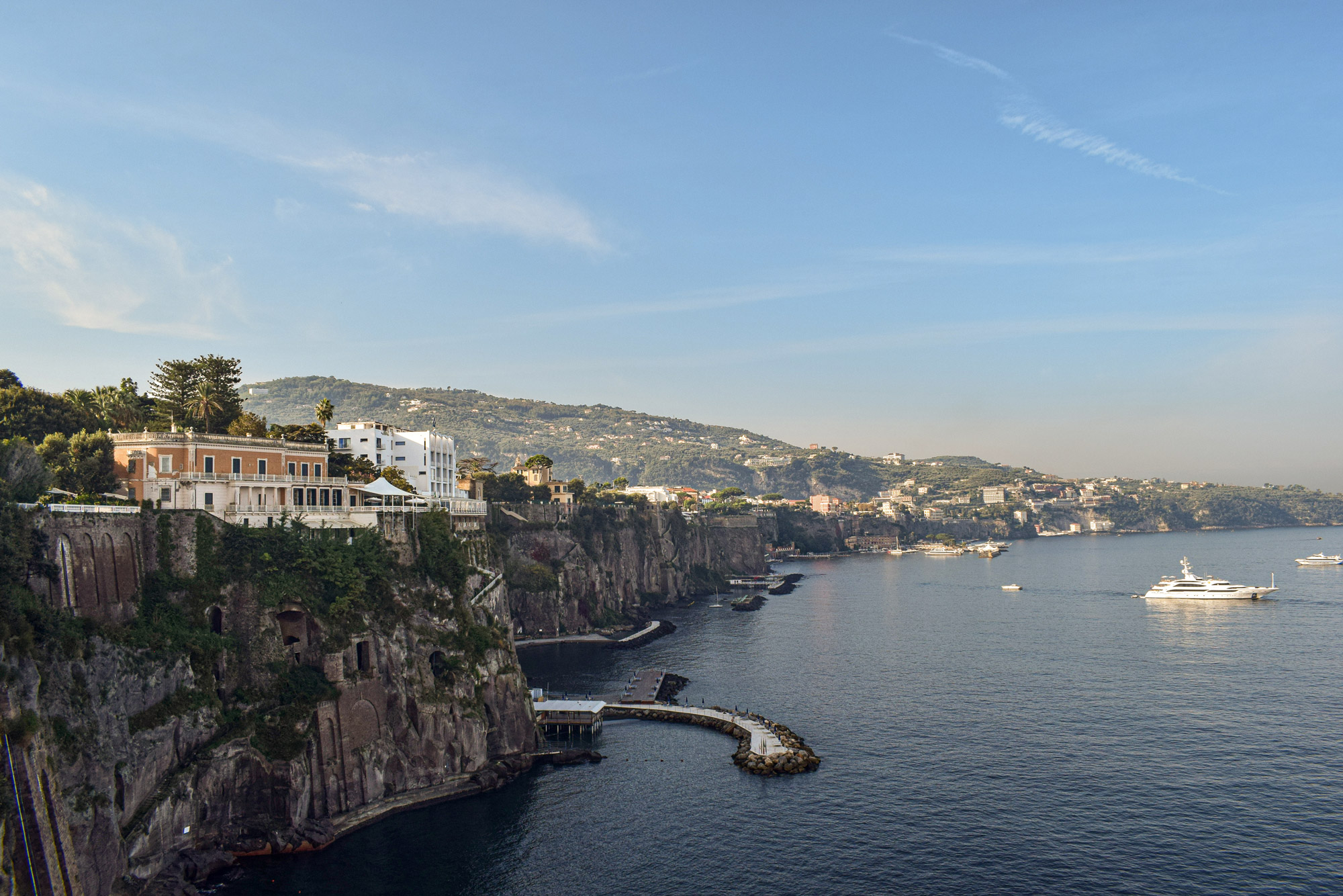 Hotel Parco dei Principi, Sorrento. A perfect balance between architecture and nature, the “chef d’oeuvre” of Gio Ponti overlooks the sea from the cliffs
