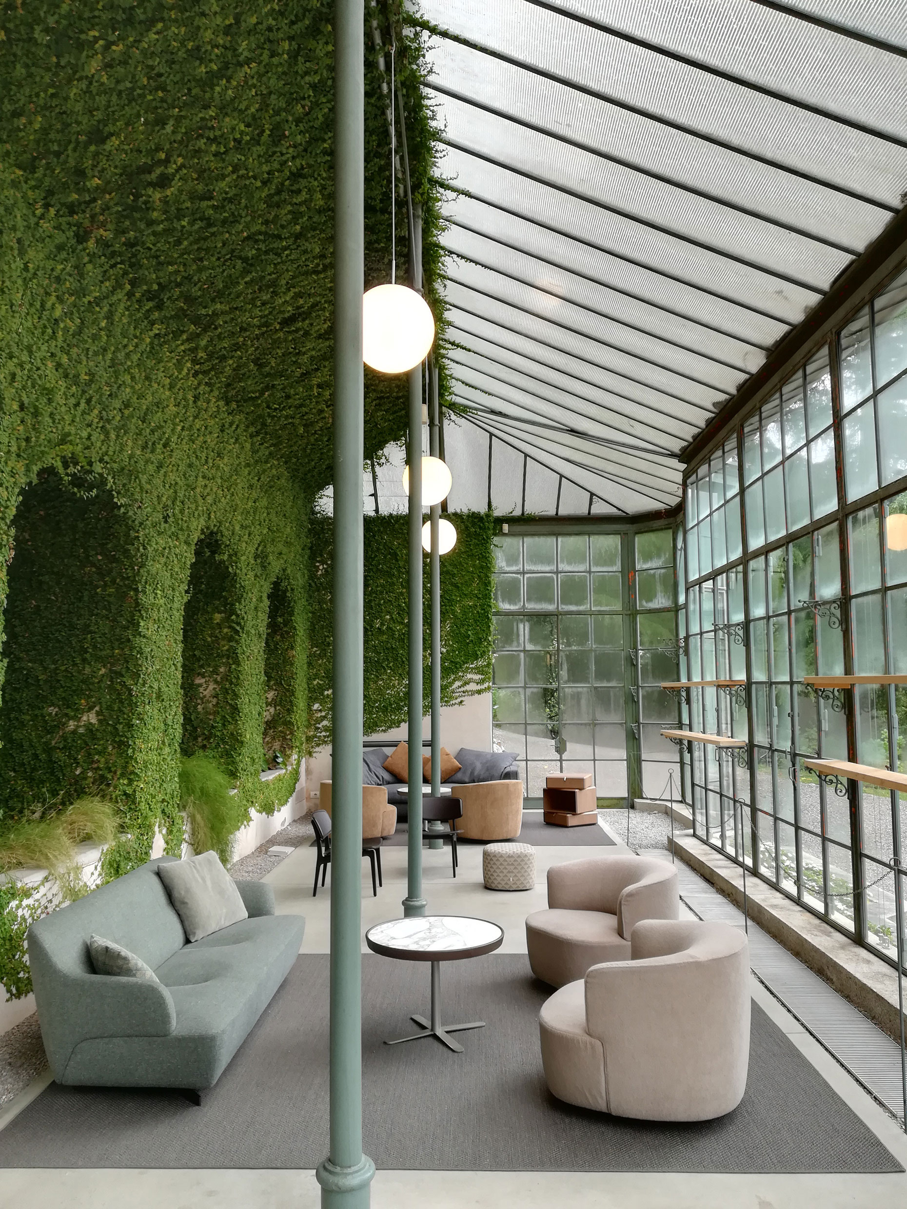 South Kensington and Elain by Molteni&C at Villa del Grumello 