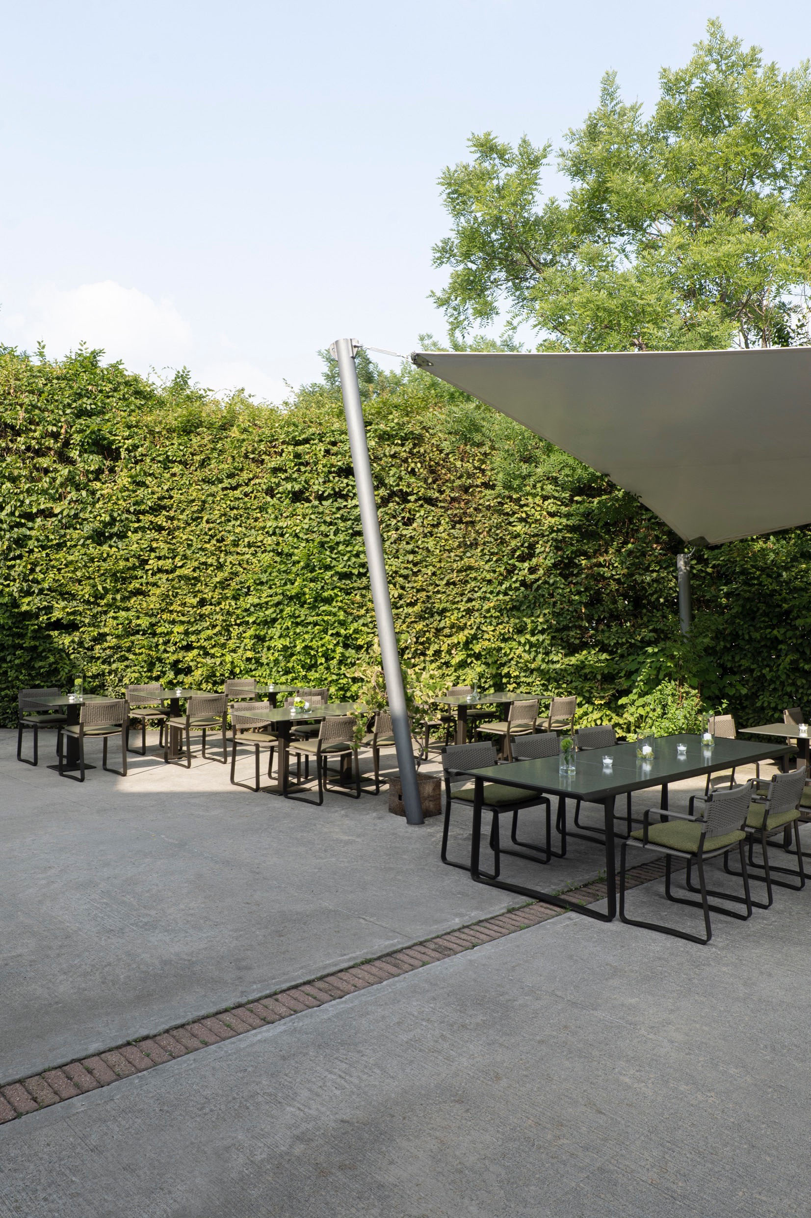 Pirelli HangarBicocca Esterno Iuta Bistrot Courtesy Pirelli HangarBicocca, Milano