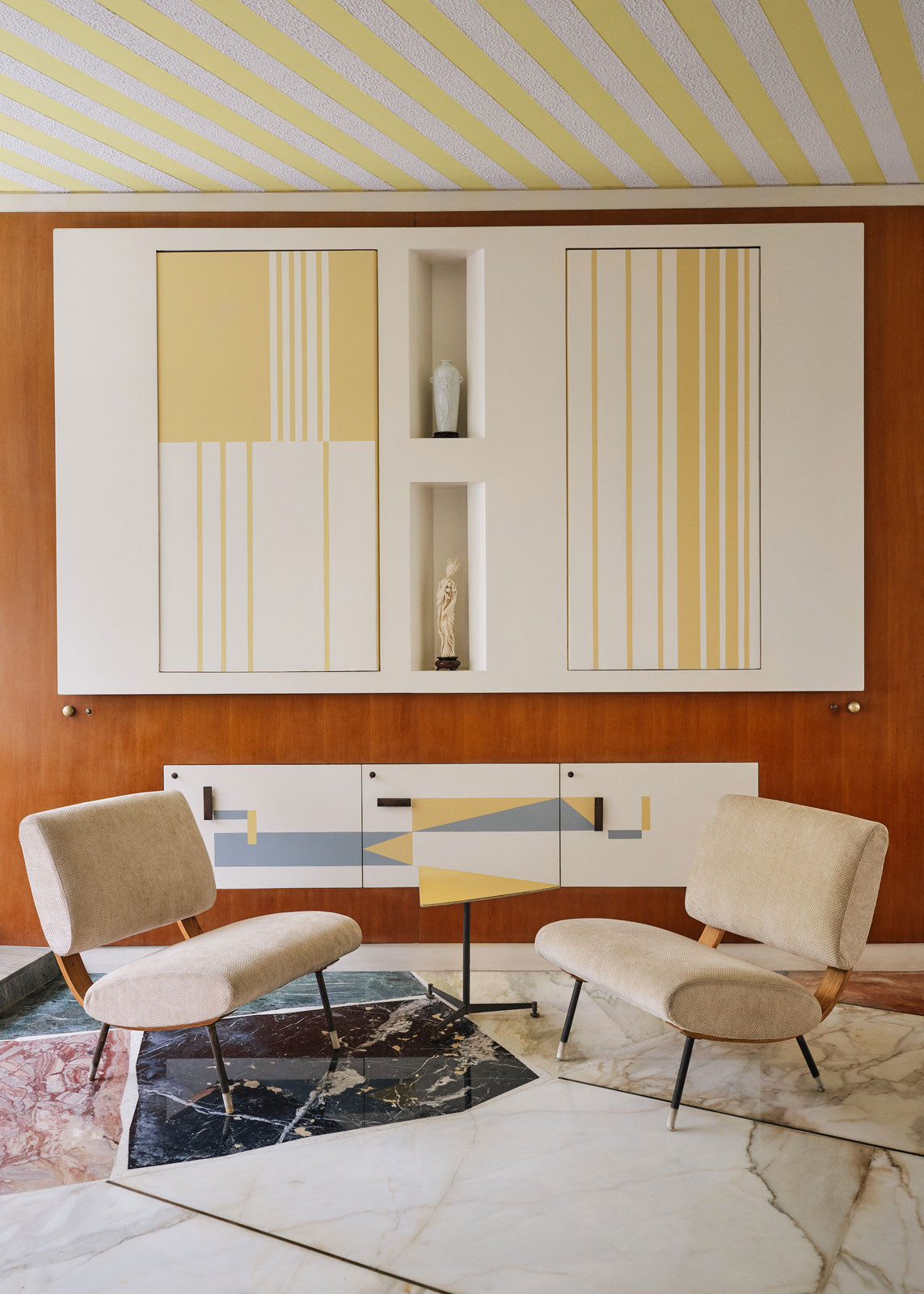 The original Round armchair thought by Gio Ponti for Villa Planchart in the 1950s