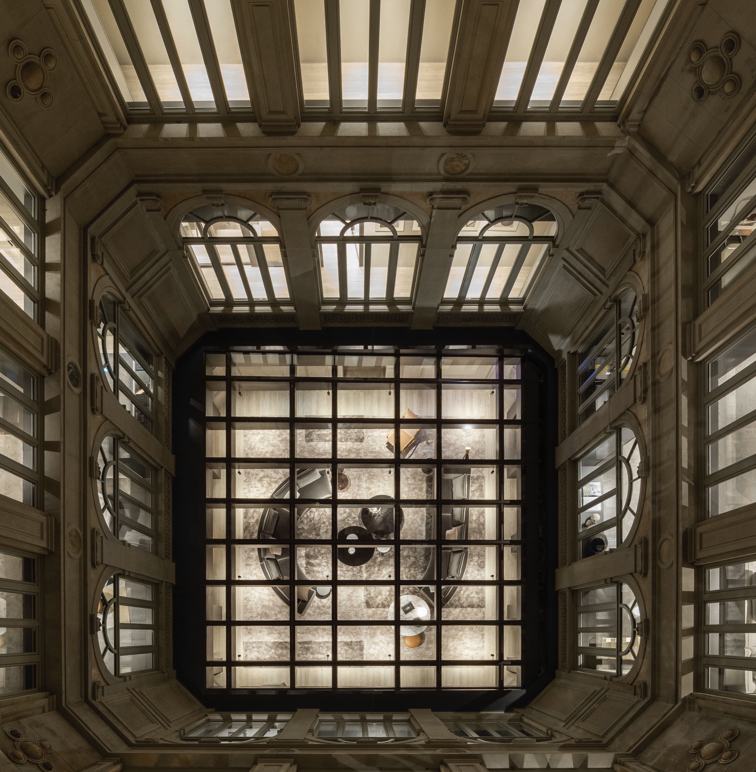 Palazzo Molteni | Via Manzoni 9, Milano