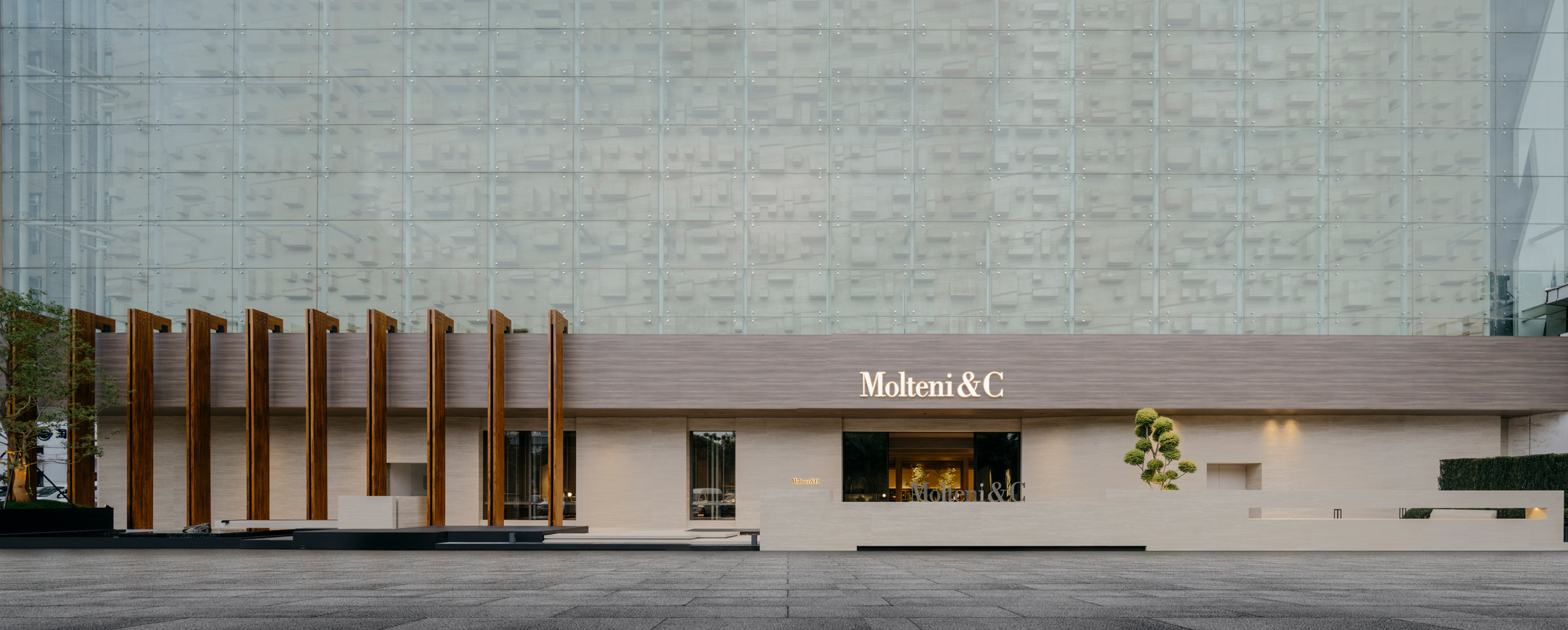 Molteni&C inaugurates the new Osaka Flagship Store